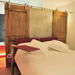 SADEV_PROJECT_Hotel-le-dormeur-du-val_systhesis_hinges_sliding_doors