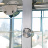Système de coulissants inox pour portes en verre - application privé / public