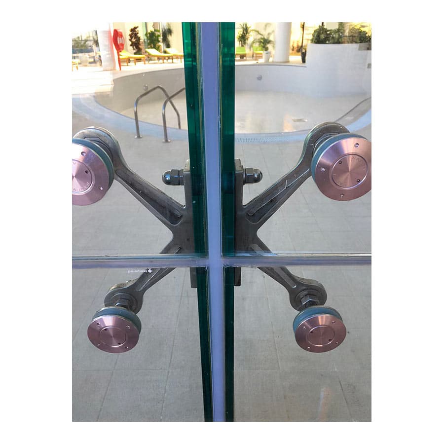 Spider Fitting Stainless Steel AISI 316 with Plate for Point Fixed Architectural Glass - Technical evaluation - Faceted Design